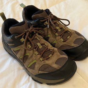 Men’s Merrill hiking shoes